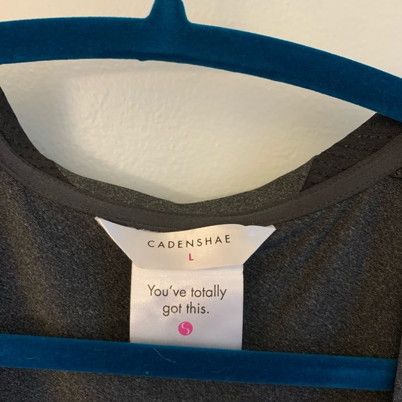 Cadenshae maternity activewear brand cardigan / wrap. Size large. - Picture 2 of 5